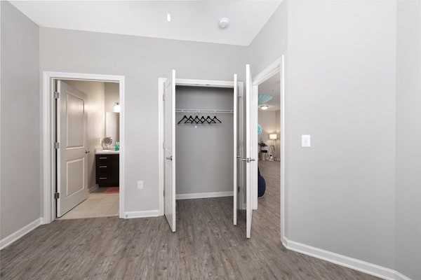 The Pointe at Crestmont Apartments 5602 Selinsky Rd, Houston, TX 77048 Zumper