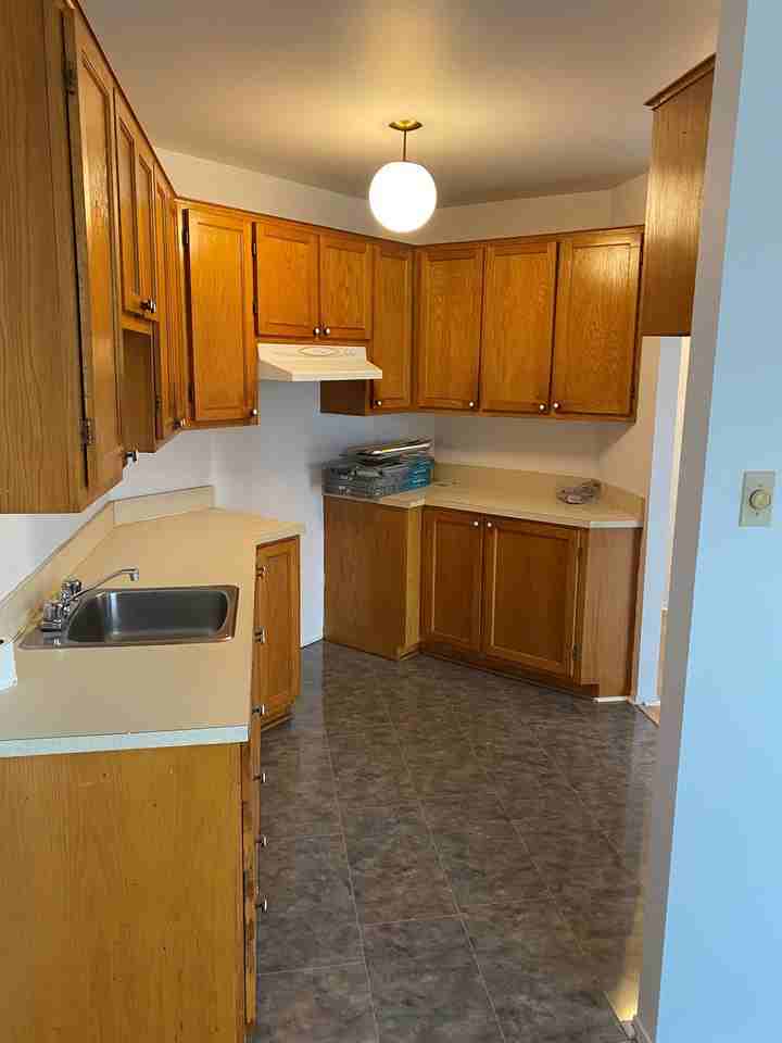 38 Rue Maple Apartments in SainteAnnDeBellevue, SainteAnnede