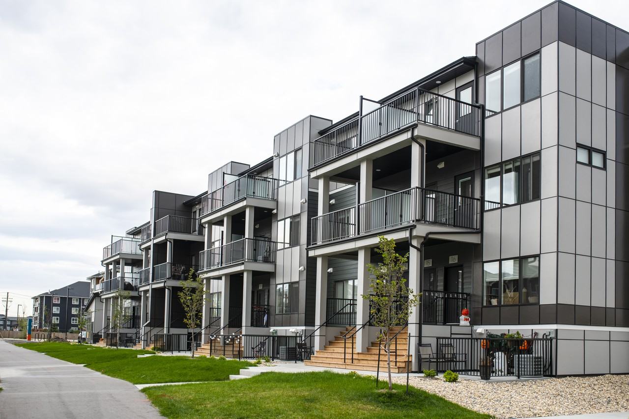 Element Townhomes in West Transcona Townhouses 30 El Tassi Dr