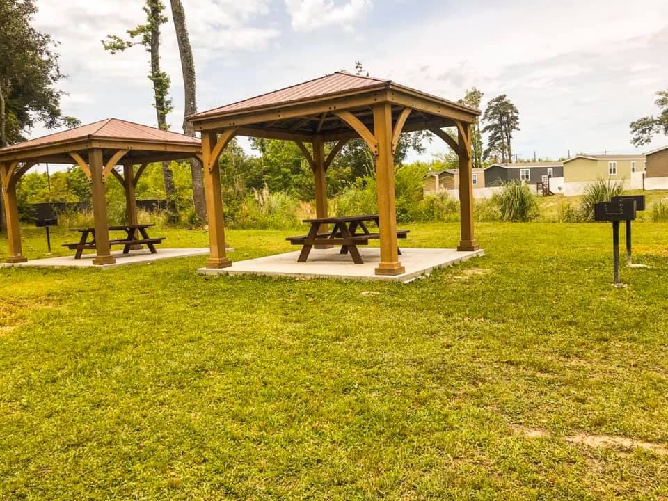 Blakewood Mobile Home Community Apartments 16168 Old Hammond Highway