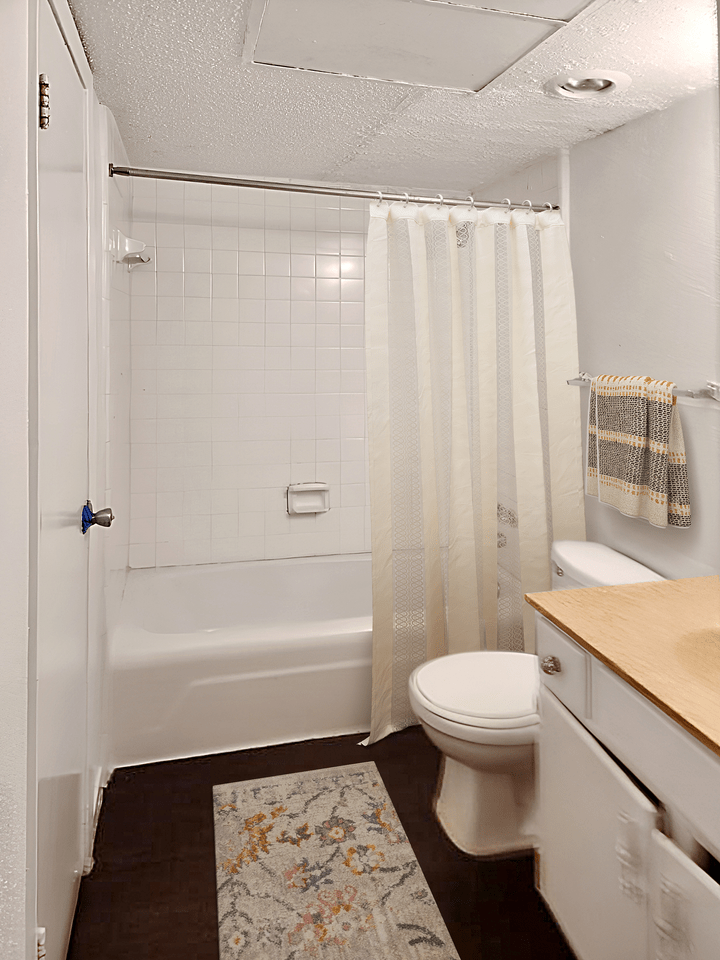 Prestonwood Hillcrest Apartments 15505 Hillcrest Rd, Dallas, TX 75248