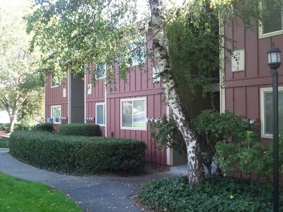 Crestview Heights Apartments 12435 Se Linwood Ave, Milwaukie, OR