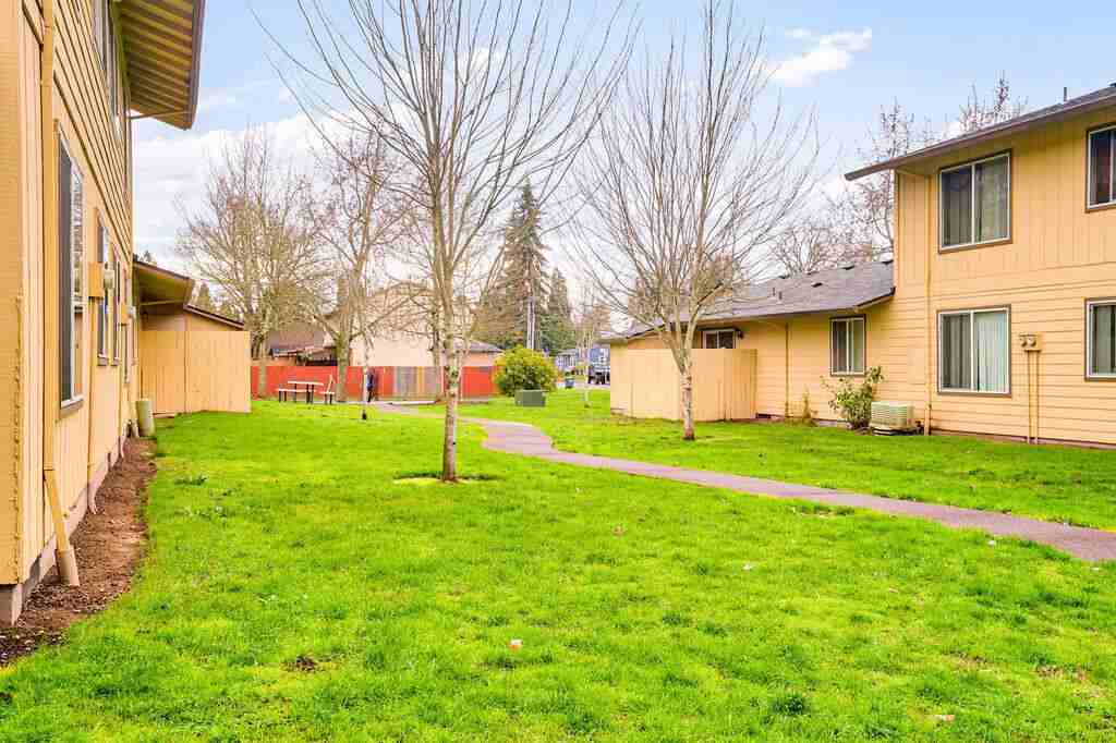 Maple Terrace Apartments 1535 Se Maple St, Hillsboro, OR 97123 Zumper