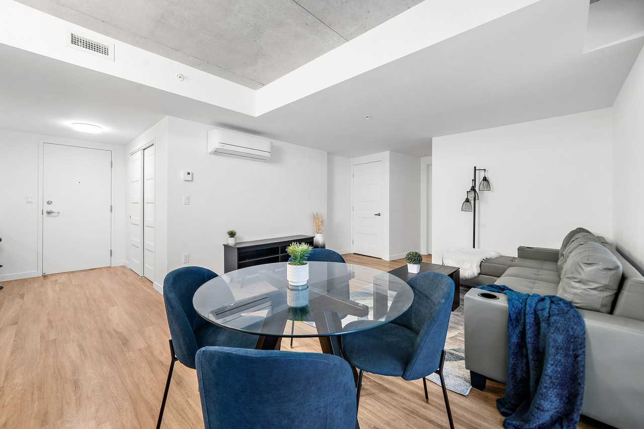 5250 Boulevard HenriBourassa Ouest 509, Montréal, QC H4R 0S8 2