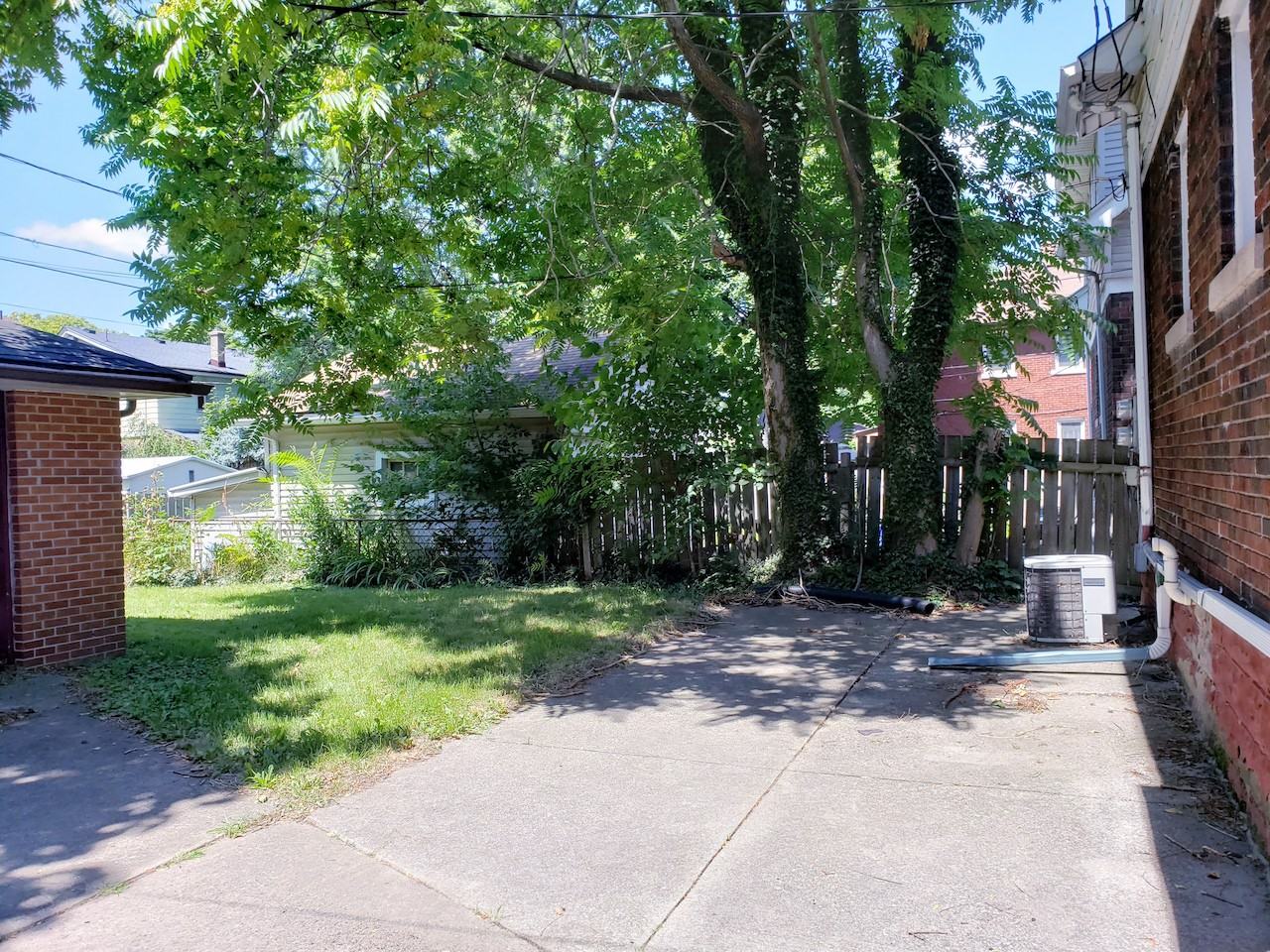 405407 Partington Ave Apartments in University, Windsor, ON N9B 2N4 Zumper