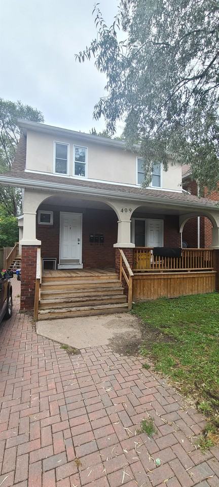 409 Chapel Street 1 room 1 Apartments 409 Chapel St, Ottawa, ON