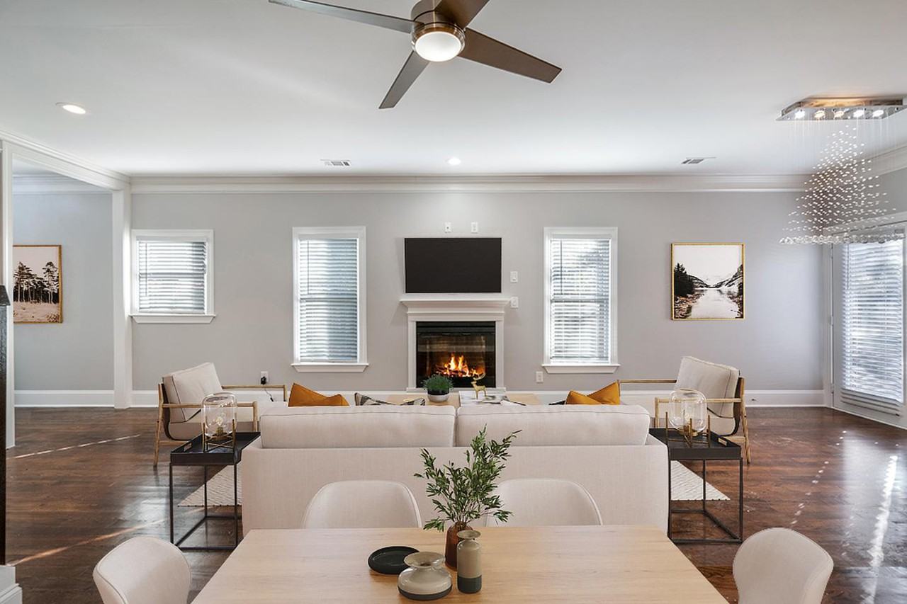 Newer Grant Park Craftsman home 1 mile from downtown Apartments in