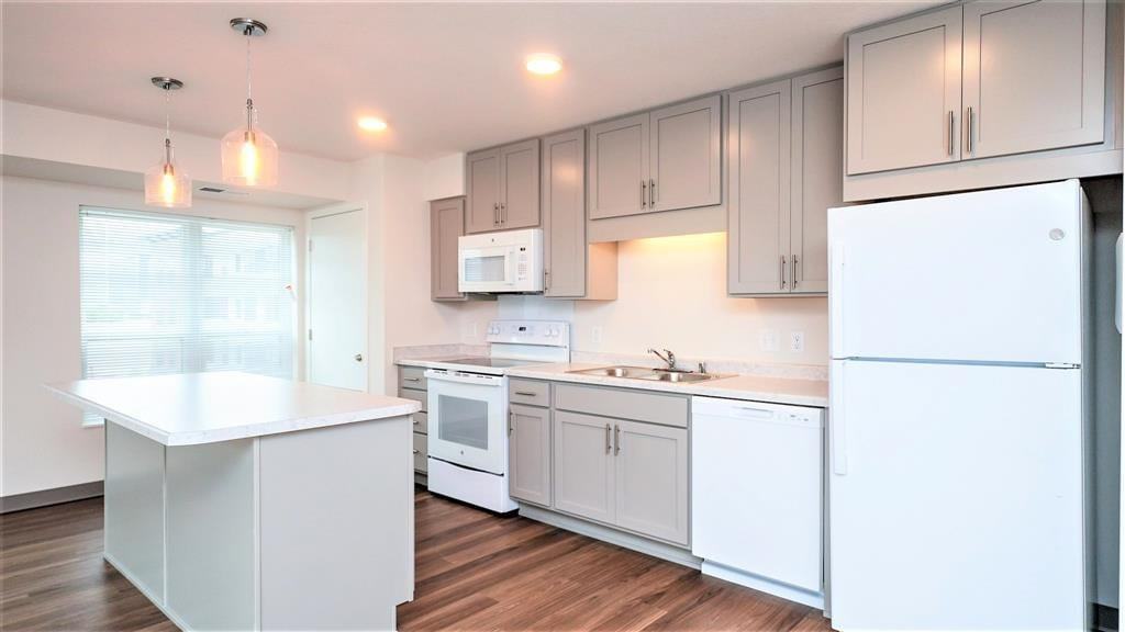 Cadence Apartments 7990 Old Cedar Ave S, Bloomington, MN 55425 Zumper