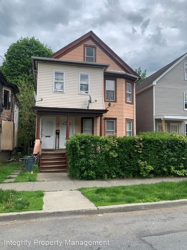 148 Winnikee Ave. Apartments 148 Winnikee Ave, Poughkeepsie, NY 12601