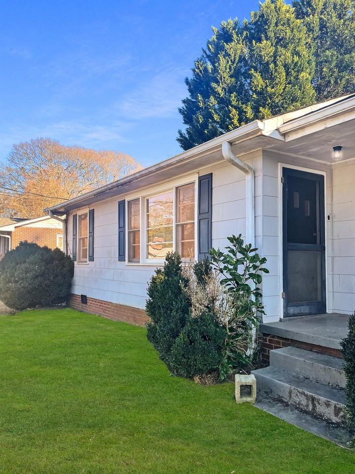 40 Echols Drive A B B, Greenville, SC 29605 1 Bedroom Apartment