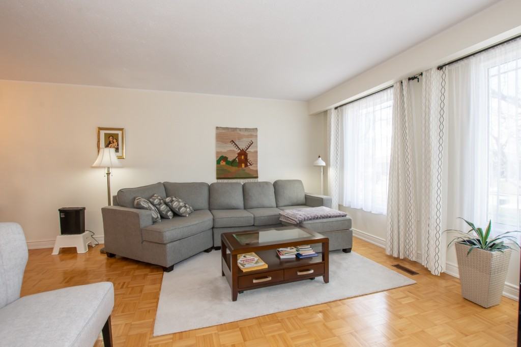 56 Meredith Drive Apartments 56 Meredith Dr, St. Catharines, ON L2M