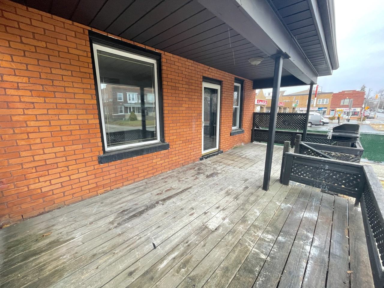 647 Hall Ave Apartments in Walkerville, Windsor, ON N9A 2L9 Zumper