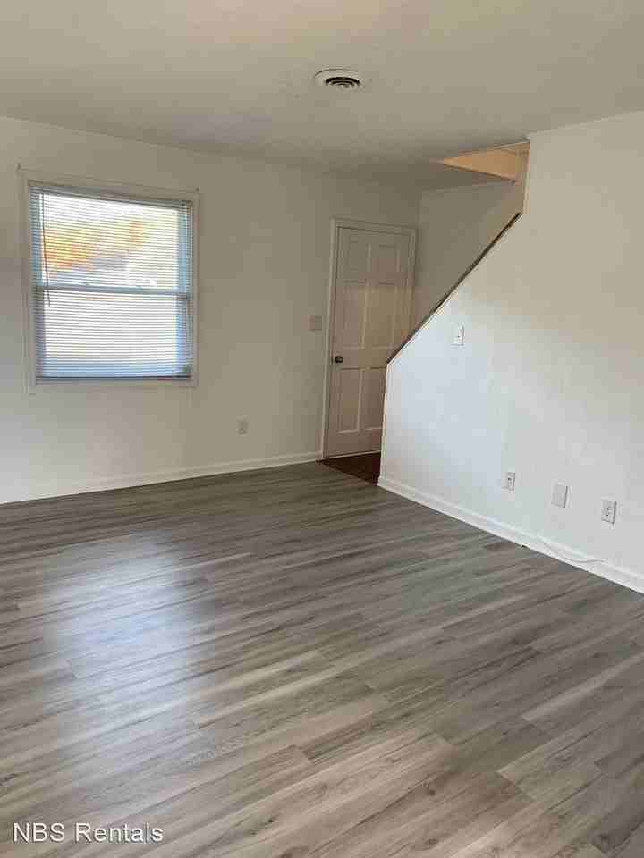 515 Rosewood Ave Apartments in Martinsville, VA 24112 Zumper