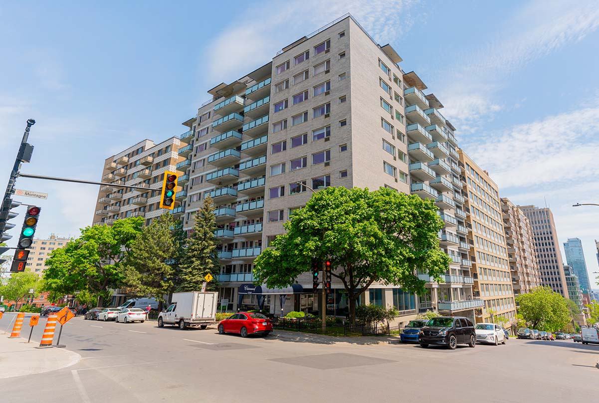 1260 Avenue du DocteurPenfield Apartments 1260 Av Du Docteur