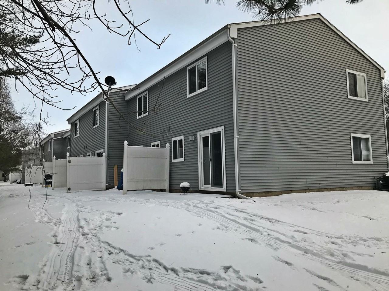 C1 C8 Grandview Drive Apartments in South Burlington North, South