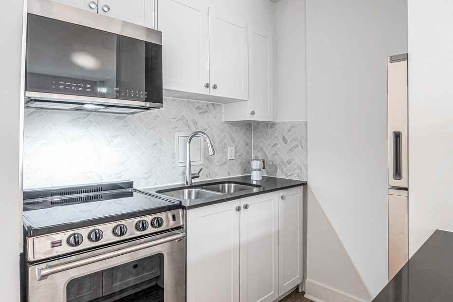 105 Rue Milton Apartments in MiltonParc, Montréal, QC H2X 1V4 Zumper