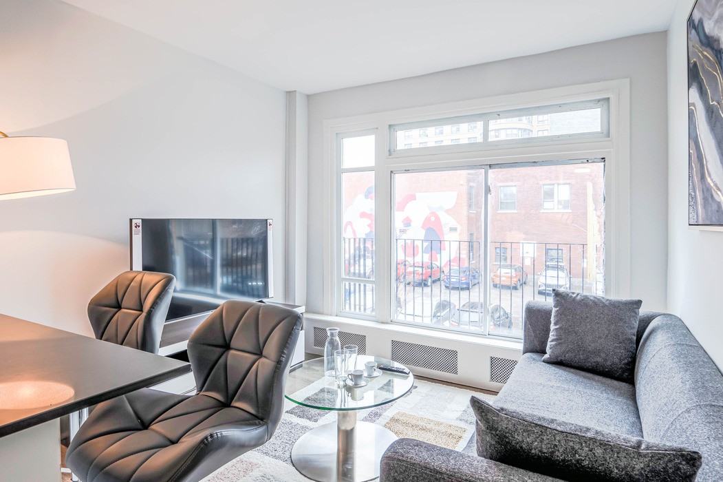 105 Rue Milton Apartments in MiltonParc, Montréal, QC H2X 1V4 Zumper