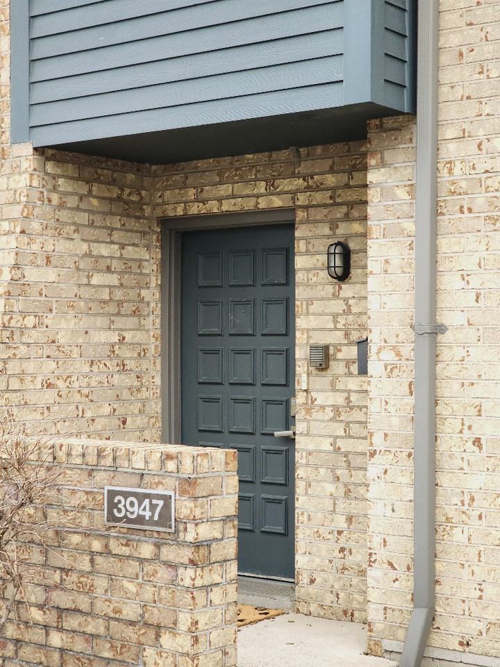 3947 Riverside Drive Apartments 3947 Riverside Dr E, Windsor, ON N8Y 1B1 Zumper