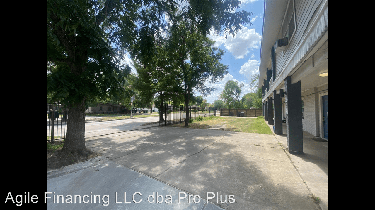 5301 Collinsworth Apartments in Kashmere Gardens, Houston, TX 77026