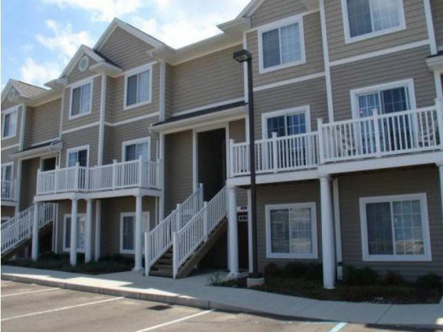 Campus Court at Knollwood Apartments 1701 Knollwood Ave, Kalamazoo