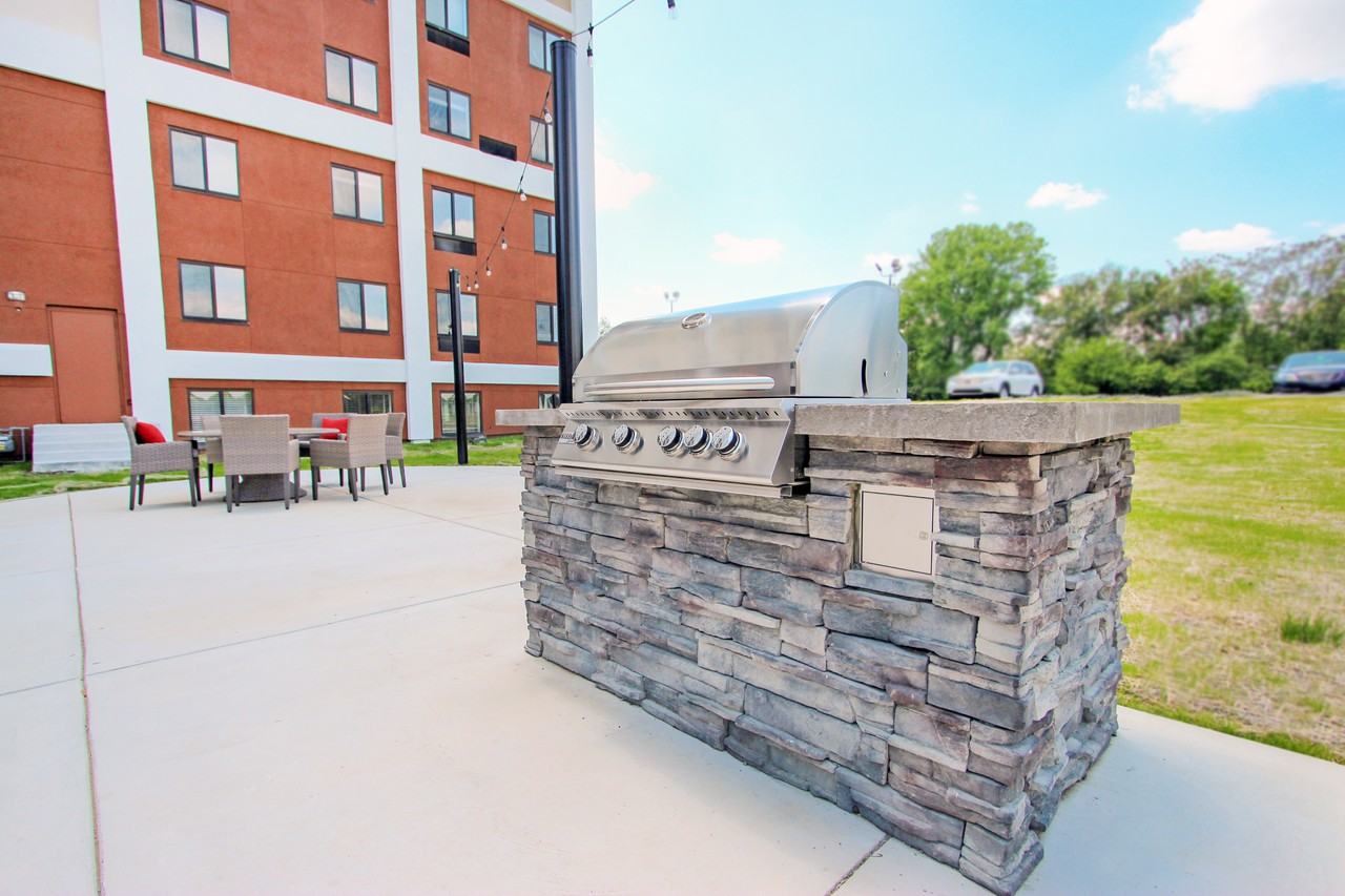 River West Flats Apartments 1150 N White River Pkwy West Dr