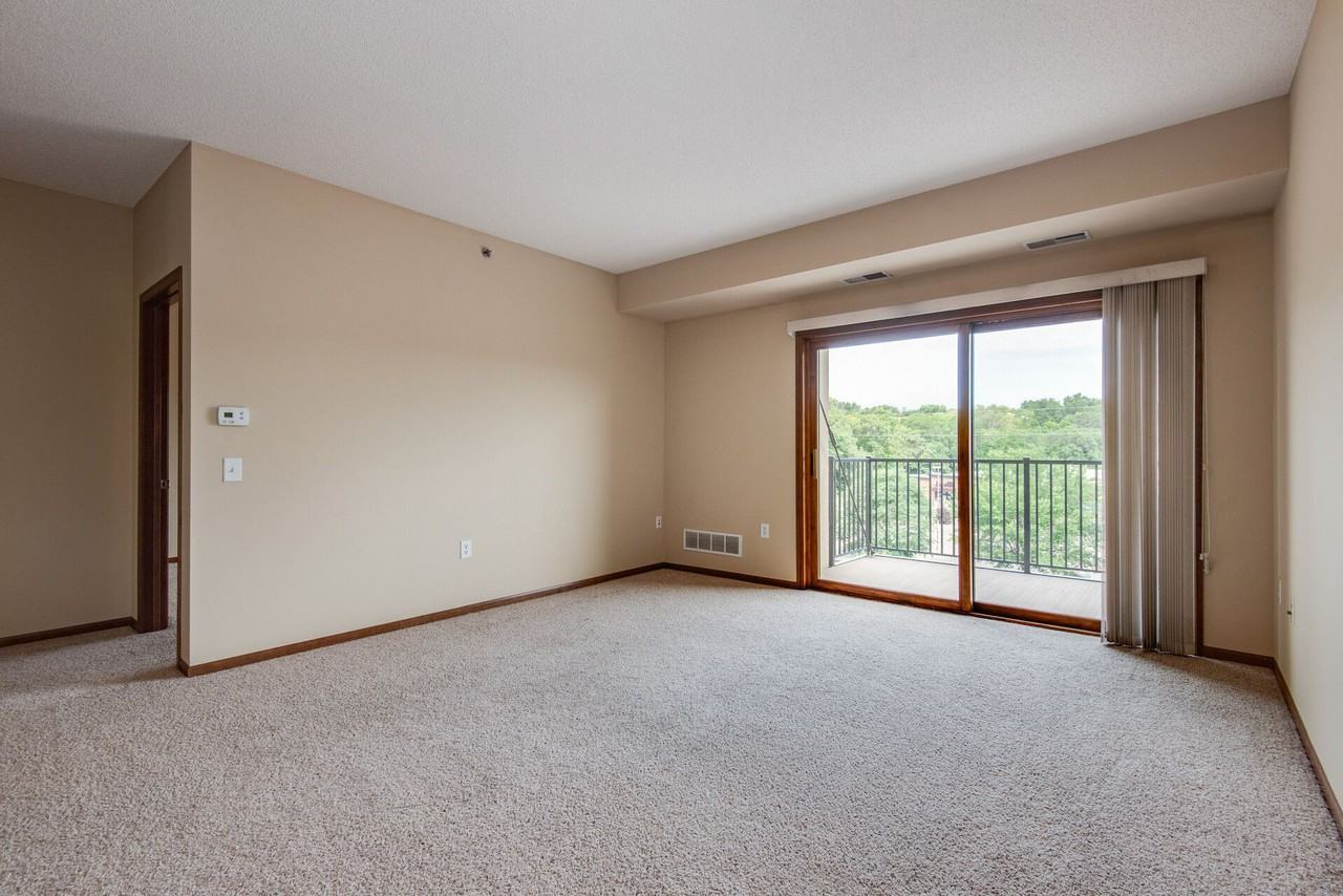 Oaks Glen Lake Apartments 14414 Stewart Ln, MN 55345 Zumper