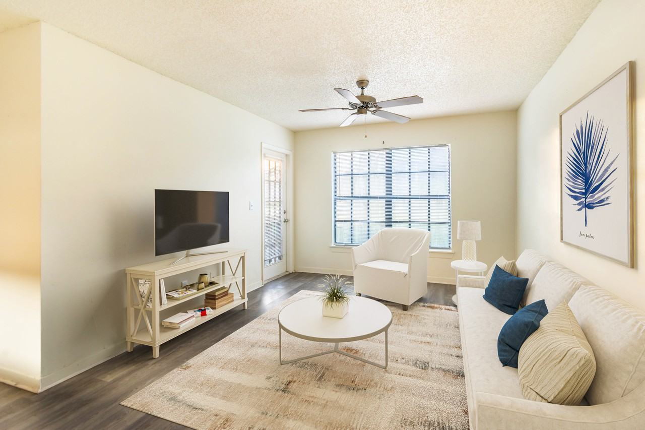 Brookside Manor Apartments 3404 Magenta Way, Bloomingdale, FL 33511