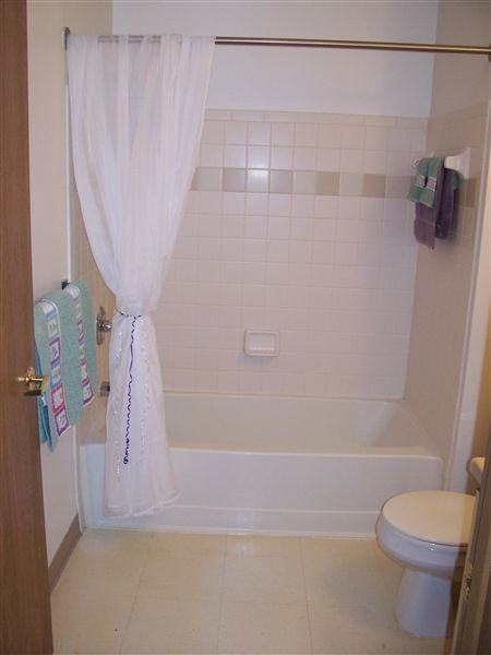 Bracken Woods Apartments 5301 Dublin Ave, Midland, MI 48640 Zumper