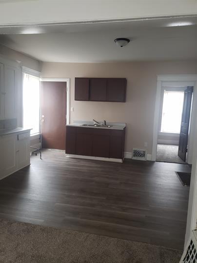 281 East Birch Street (back unit of 605 Dearborn) Apartments 281 E