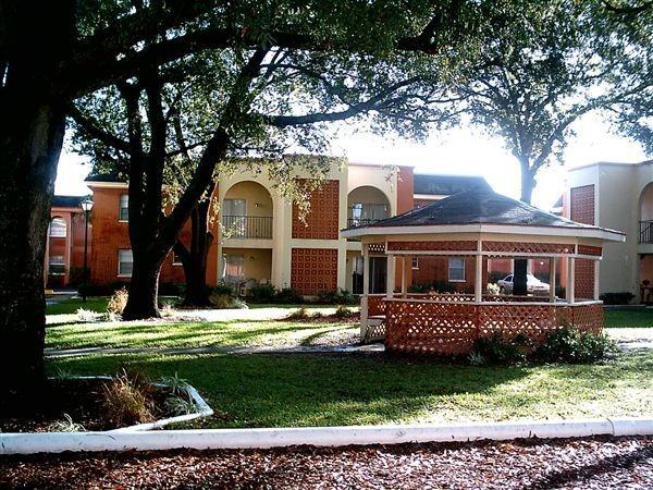 Dauphine Apartments 2515 W Frierson Ave, Tampa, FL 33614 Zumper