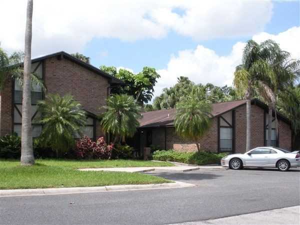 TREASURE HILLS TERRACE TOWNHOMES Apartments 2910 Treasure Hills Blvd