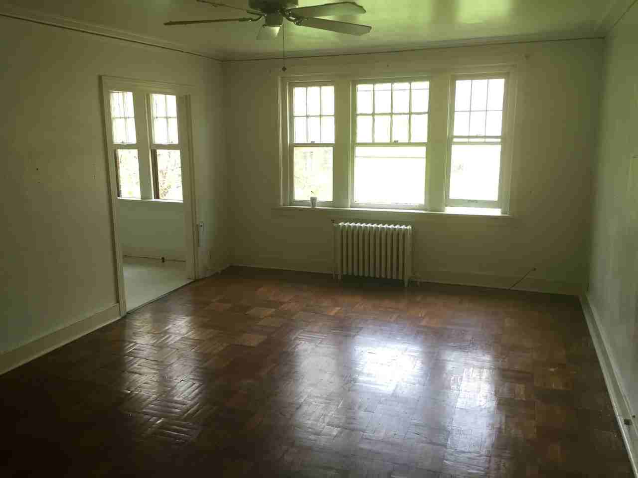 5631 Phillips Ave Apartments in Squirrel Hill South, Pittsburgh, PA