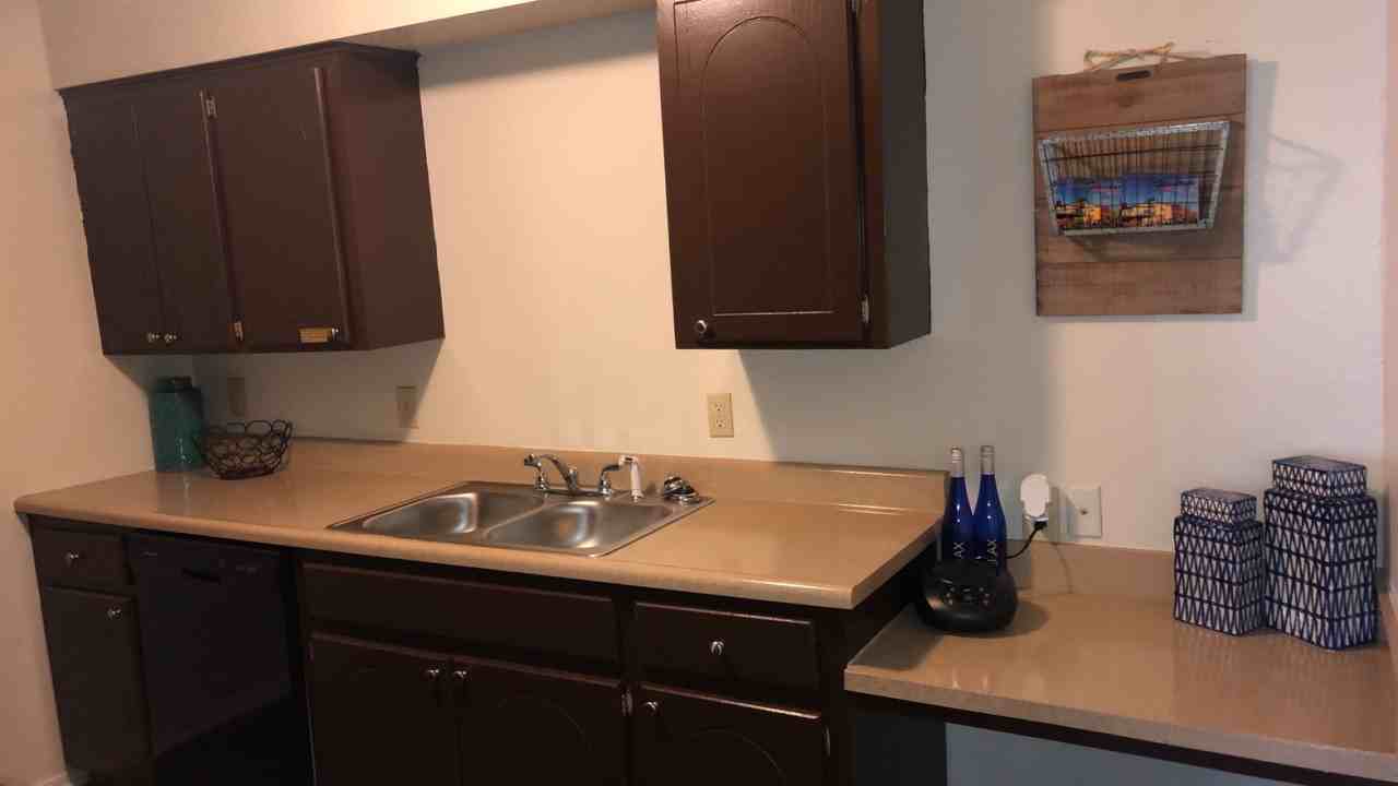 Monticello Village Apartments 606 E Redbud Dr, Stillwater, OK 74075