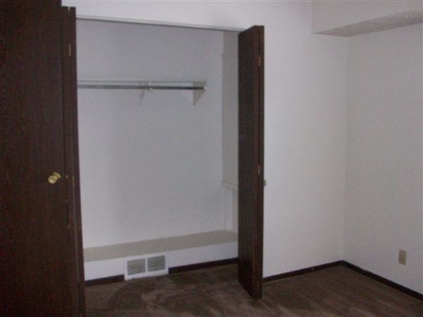 Indian Hills Apartments/Townhouses 400 Cleveland St, Dowagiac, MI