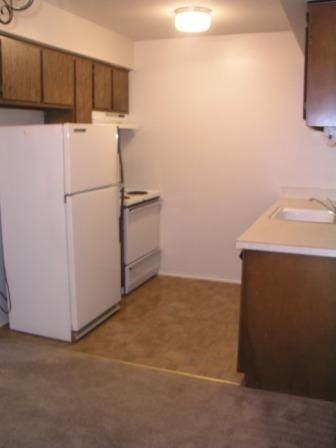 Sterling Court Apartments 43924 Freeway Dr, Sterling Heights, MI