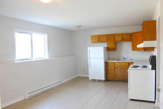 6 Kingsview CourtUnit 2, Rothesay, NB E2E 2K2 2 Bedroom House for 995