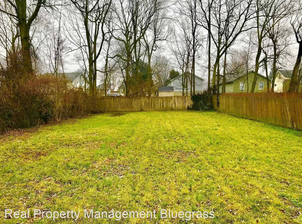 117 Brown Ave, Lexington, KY 40505 3 Bedroom House for 1,500/month