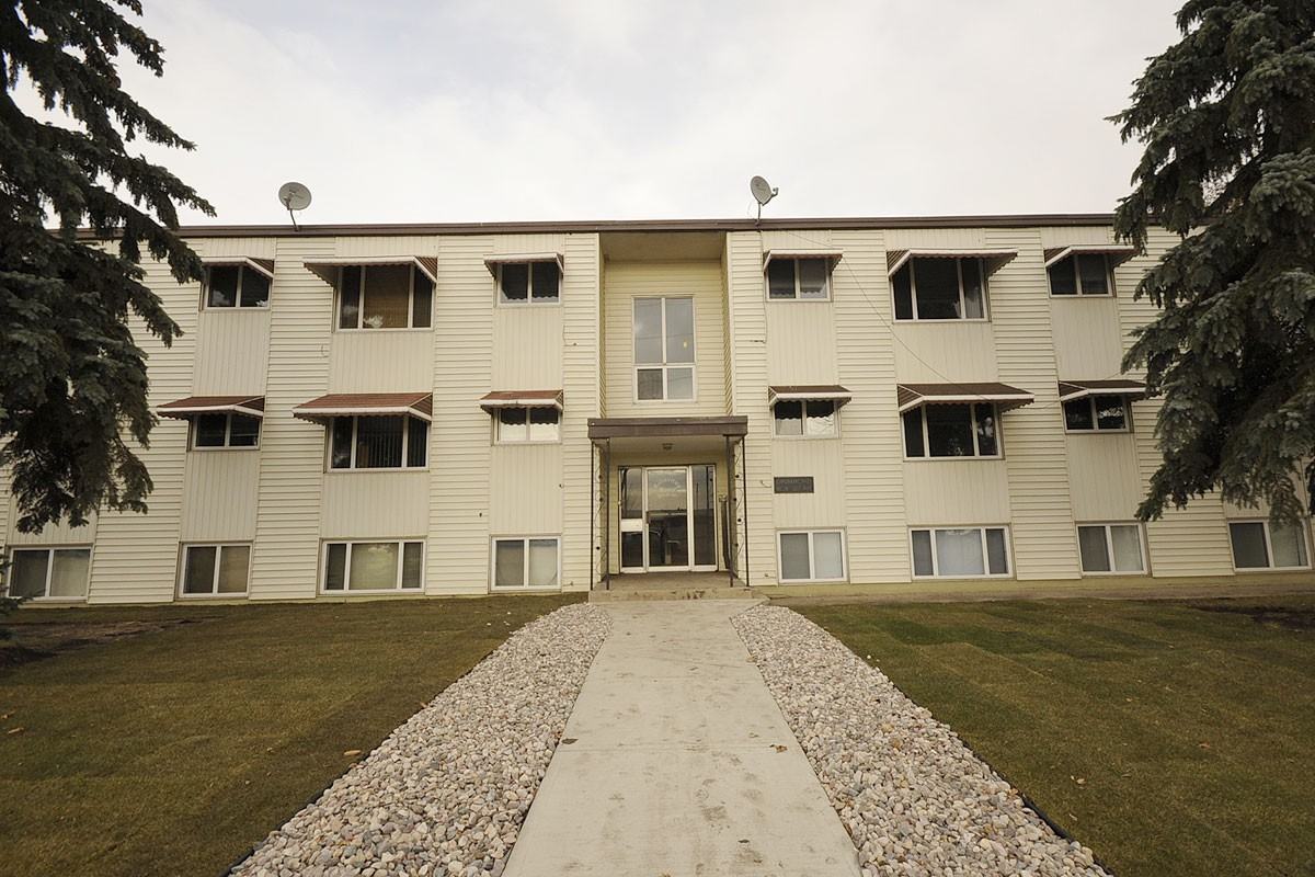 Killarney Manor Apartments 9108 127 Ave Nw, Edmonton, AB T5E 0B1 Zumper