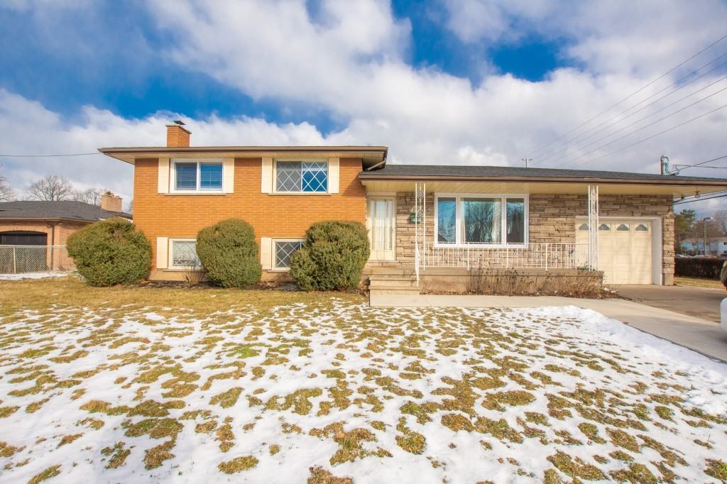 101 Allan Drive Apartments 101 Allan Dr, St. Catharines, ON L2N 1G1