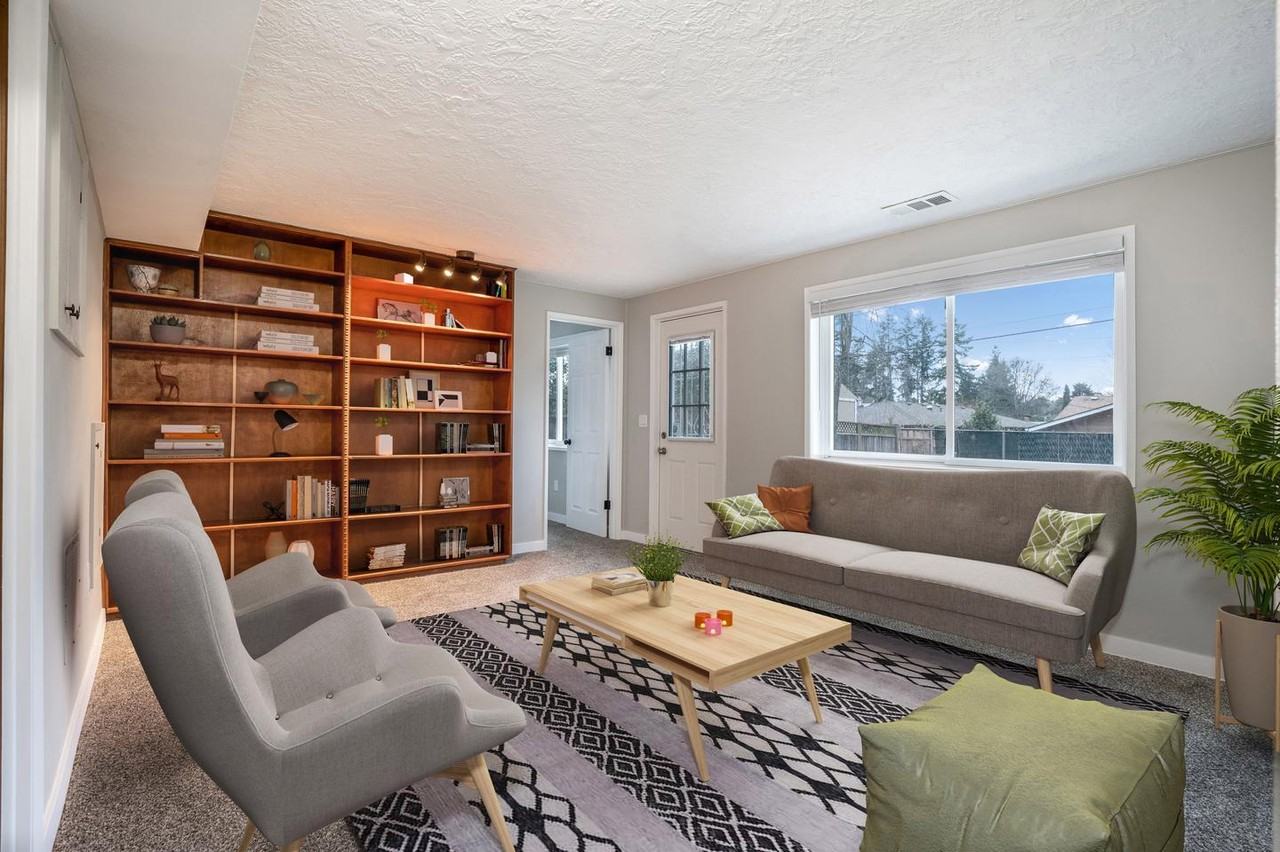 Wonderfully remodeled Beaverton home by Nike HQ Apartments in Cedar