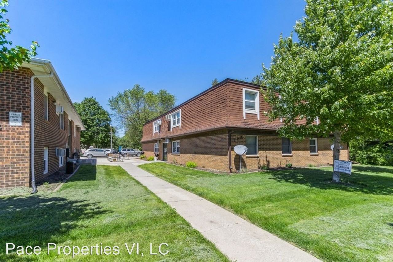 204/208 Main St Apartments in Hills, Hills, IA 52235 Zumper