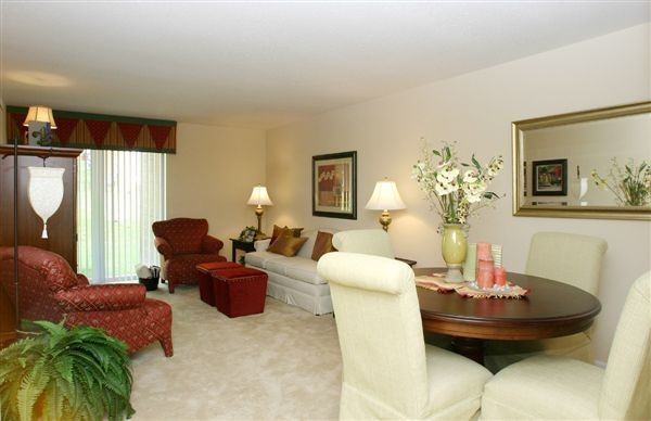 Greenbriar Apartments 1942 Hunting Lake Ct, Kirkwood, MO 63122 Zumper