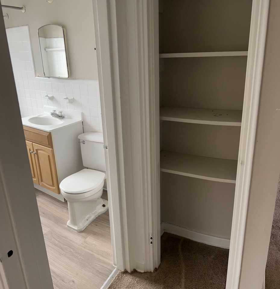 University Gardens Apartments 4622 Knox Rd, College Park, MD 20740