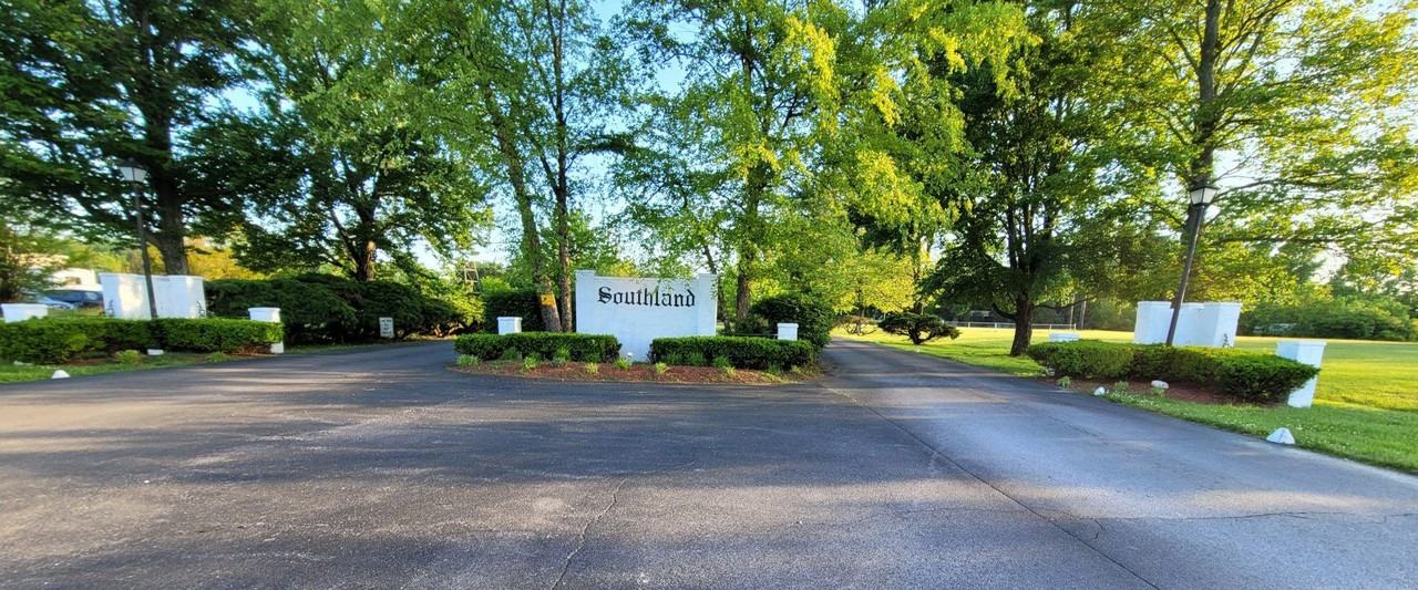 Southland Mobile Home Community Apartments 401 Outer Loop, Louisville