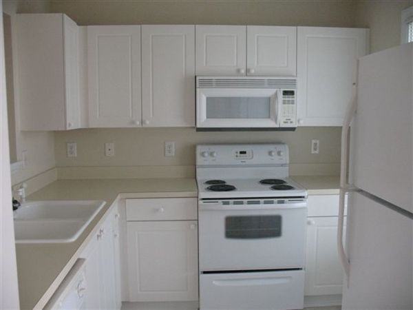 Riverwood Villas Apartments in Riverwood Athletic Club, Clayton, NC