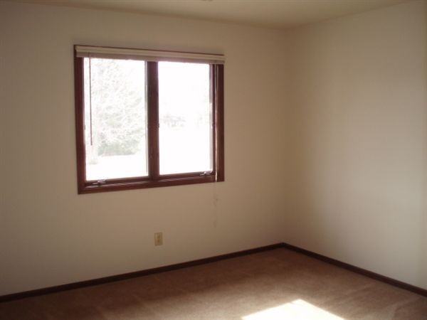 Singapore Cove Apartments 6591 Clearbrook Dr, Saugatuck, MI 49453