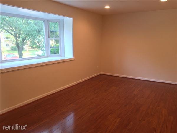 Villages at Falls Church Apartments 2919 Willston Pl, Seven Corners