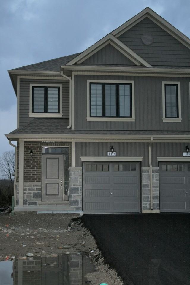 3 Bed 2.5 Bath Beautiful Newly Built Townhouse Apartments 110