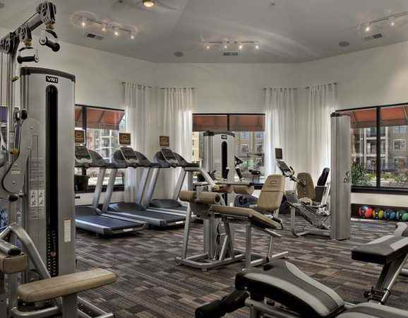 Gate Parkway W. Apartments in Secret Cove, Jacksonville, FL 32216 Zumper