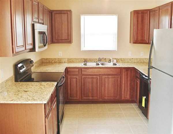 Oasis Sands Luxury Jacuzzi Beach Apts ( Apartments in Biloxi / Gulfport